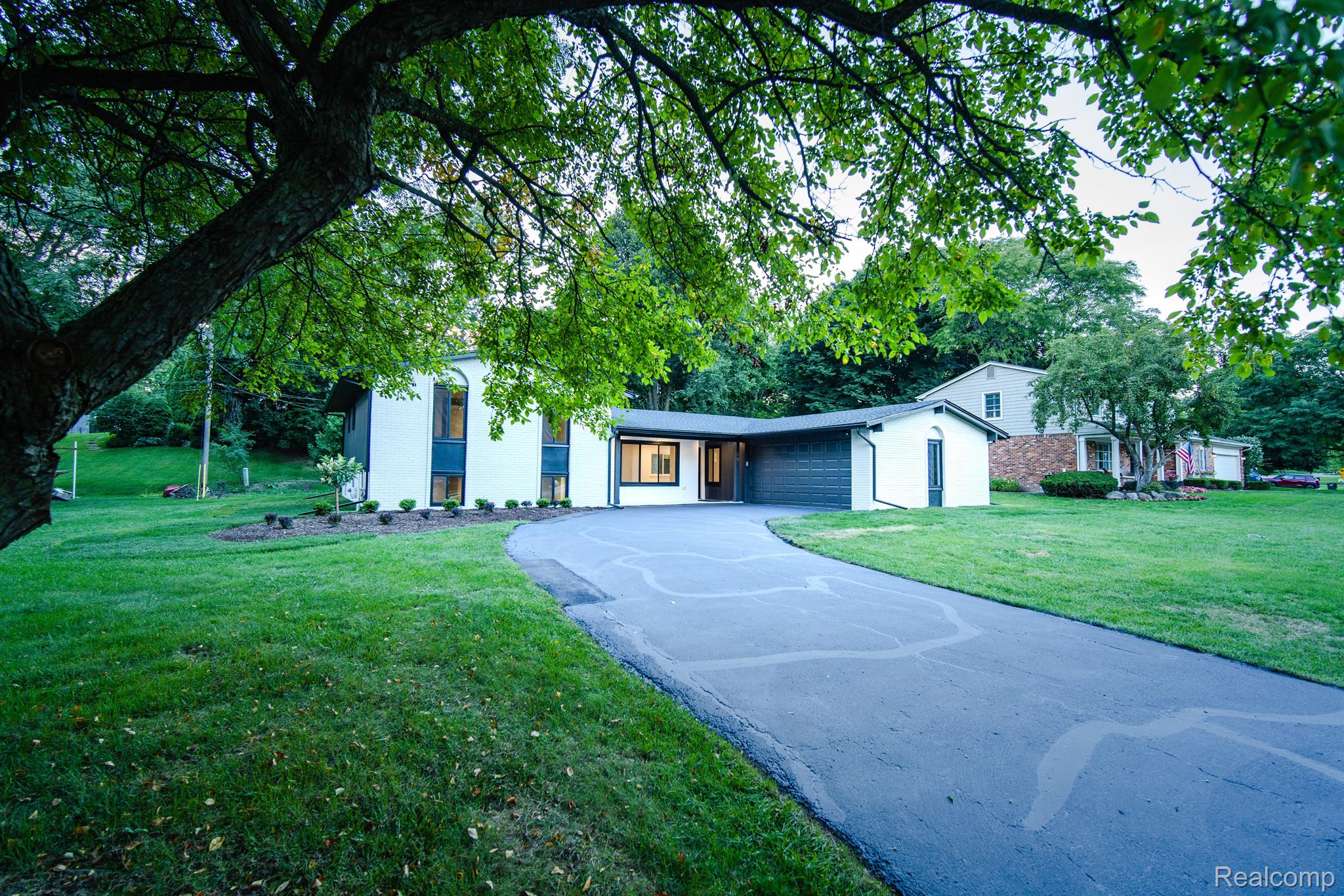 700 Spartan Drive Rochester, MI 48309 - Photo 4 of 81 Gallery Image 4