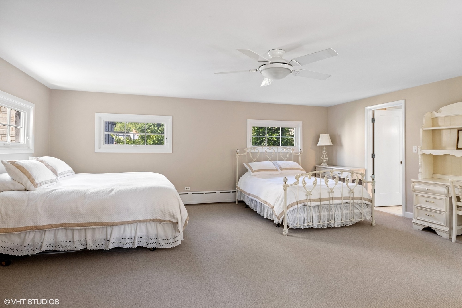 474 Ash Street Winnetka, IL 60093 - Photo 35 of 57 a bedroom with a bed and a couch