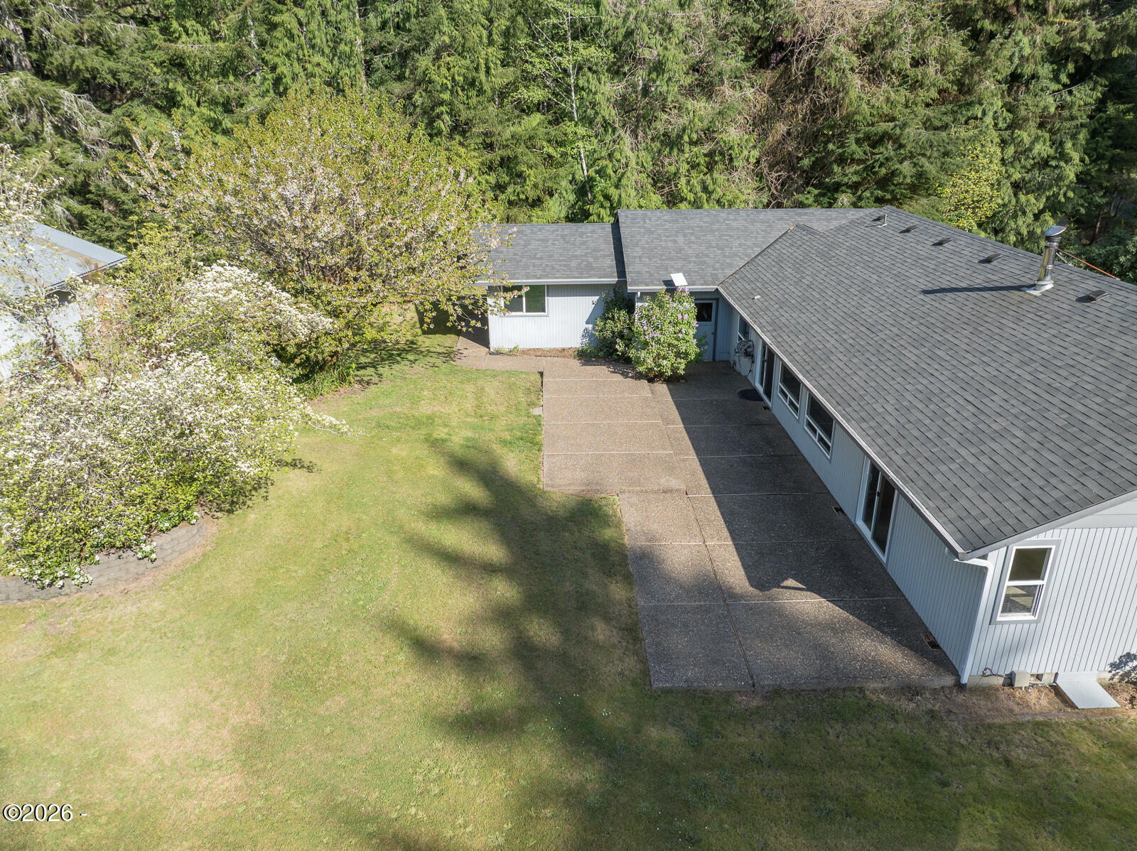 1588 Fruitvale Road Newport, OR 97365 - Photo 7 of 41 Rear patio