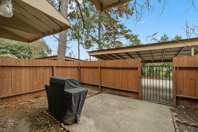 $1,350,000 | 407 West Semands Street, Conroe, TX 77301