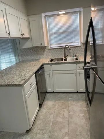 $1,350,000 | 407 West Semands Street, Conroe, TX 77301