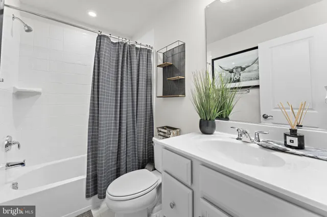 $624,900 | 8357 Meadowood Drive, Hanover, MD 21076