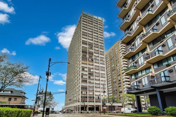 $172,500 | 6171 North Sheridan Road, Unit 806, Chicago, IL 60660