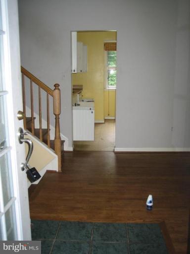 1209 Ednor Road Silver Spring, MD 20905 - Photo 2 of 21 Entrance / Foyer