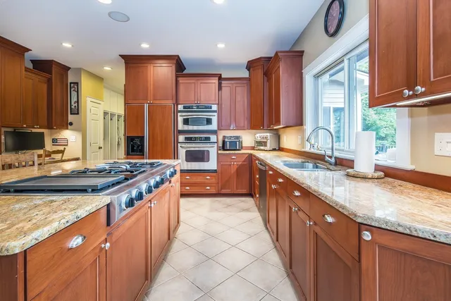 $949,000 | 301 Wynnridge Drive, Rutland Town, VT 05701