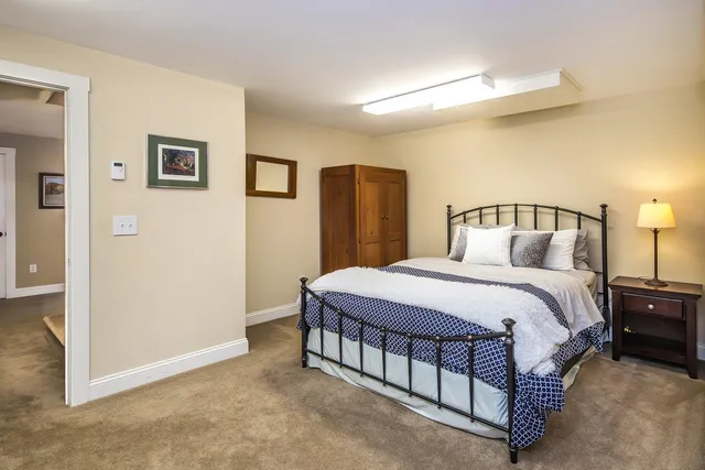 $949,000 | 301 Wynnridge Drive, Rutland Town, VT 05701