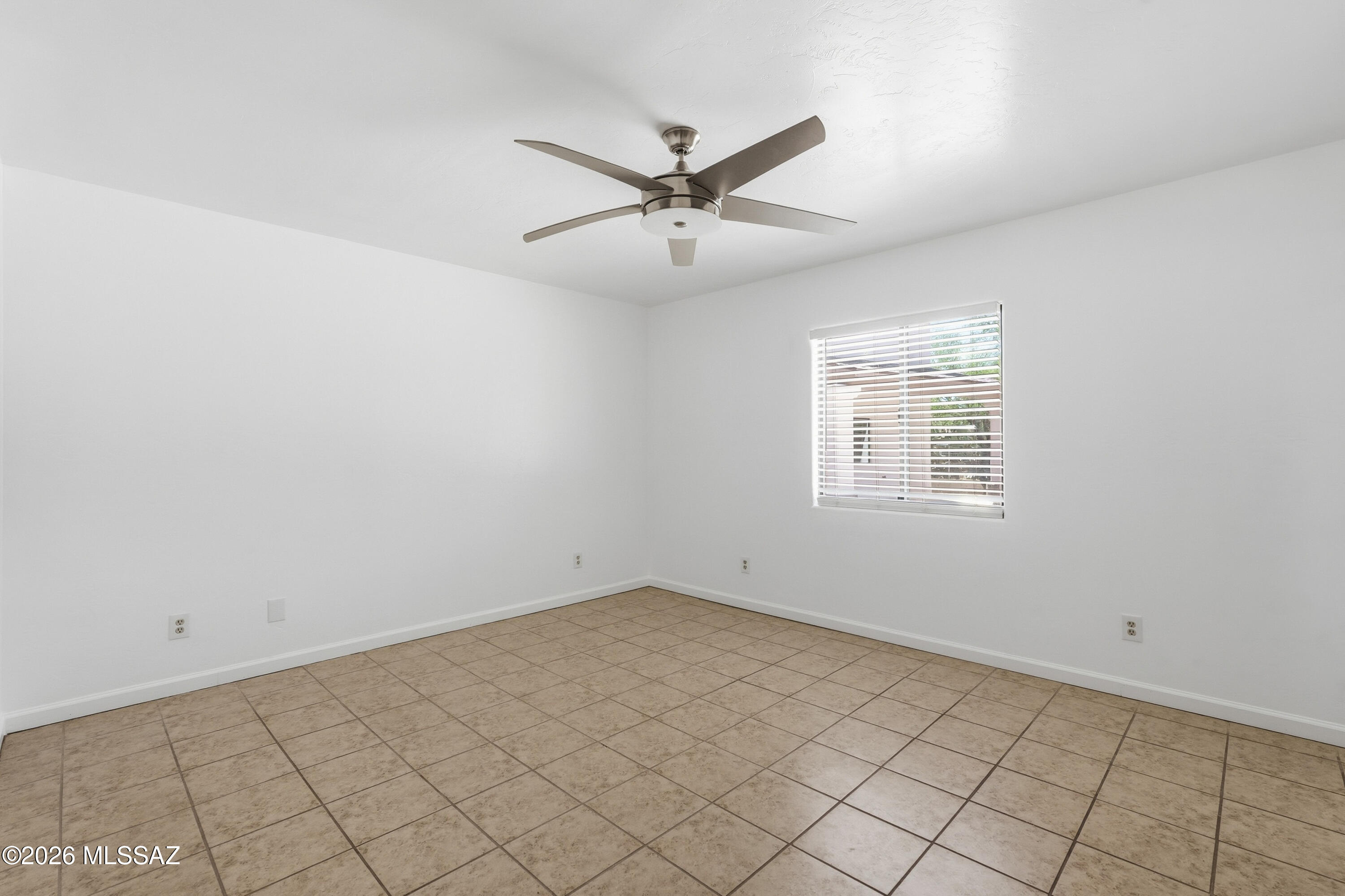 983 Matas Court Rio Rico, AZ 85648 - Photo 15 of 47 026_ListerPros