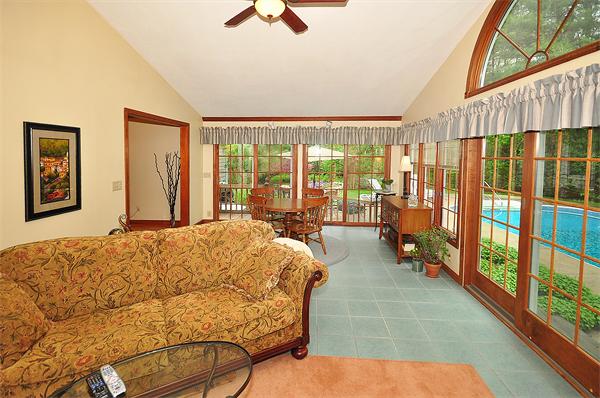 141 Avondale Road Longmeadow, MA 01106 - Photo 12 of 27 Gallery Image 12