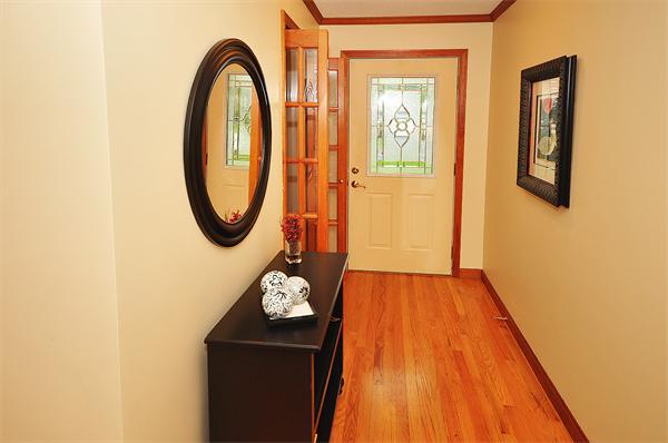 141 Avondale Road Longmeadow, MA 01106 - Photo 3 of 27 Gallery Image 3