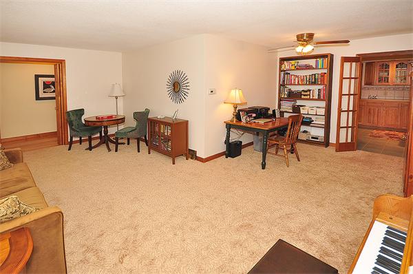 141 Avondale Road Longmeadow, MA 01106 - Photo 5 of 27 Gallery Image 5