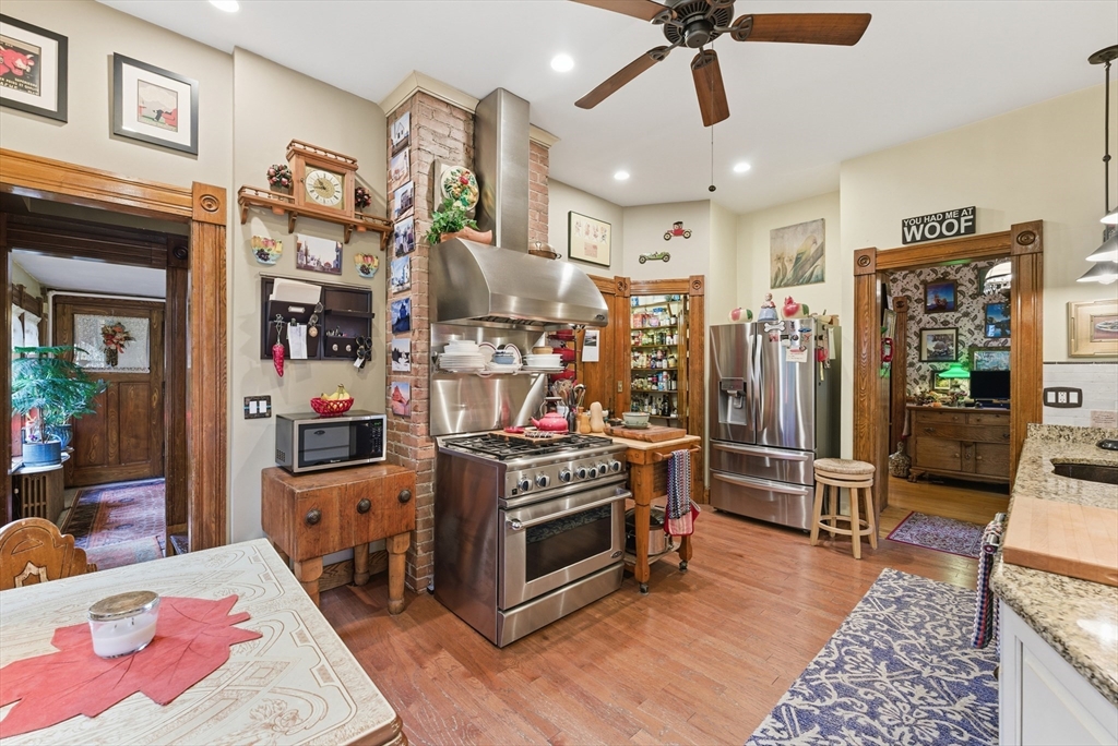 1176 Worthington Street Springfield, MA 01109 - Photo 16 of 42