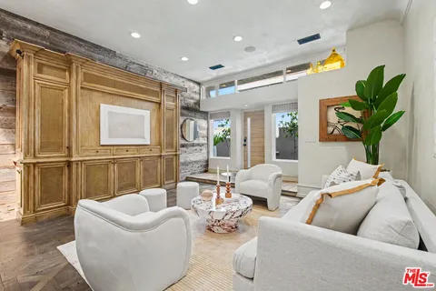 $1,625,000 | 2408 34th Street, Unit 4, Santa Monica, CA 90405