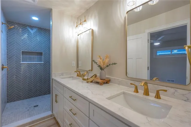 $999,000 | 9919 High Drive, Leawood, KS 66206