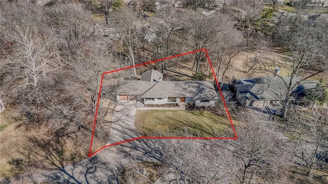 $999,000 | 9919 High Drive, Leawood, KS 66206