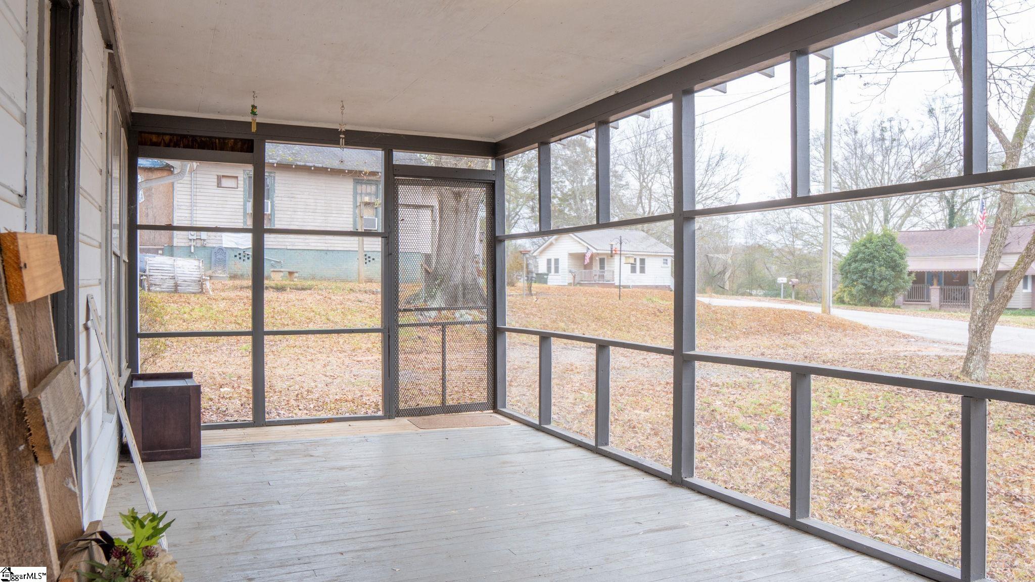 105 Grant Street Easley, SC 29640 - Photo 24 of 39