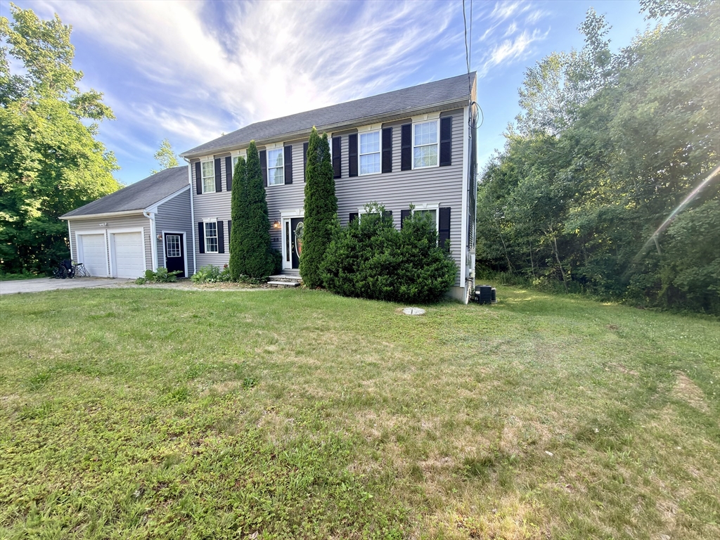 215 Main Street Sturbridge, MA 01566 - Photo 2 of 34