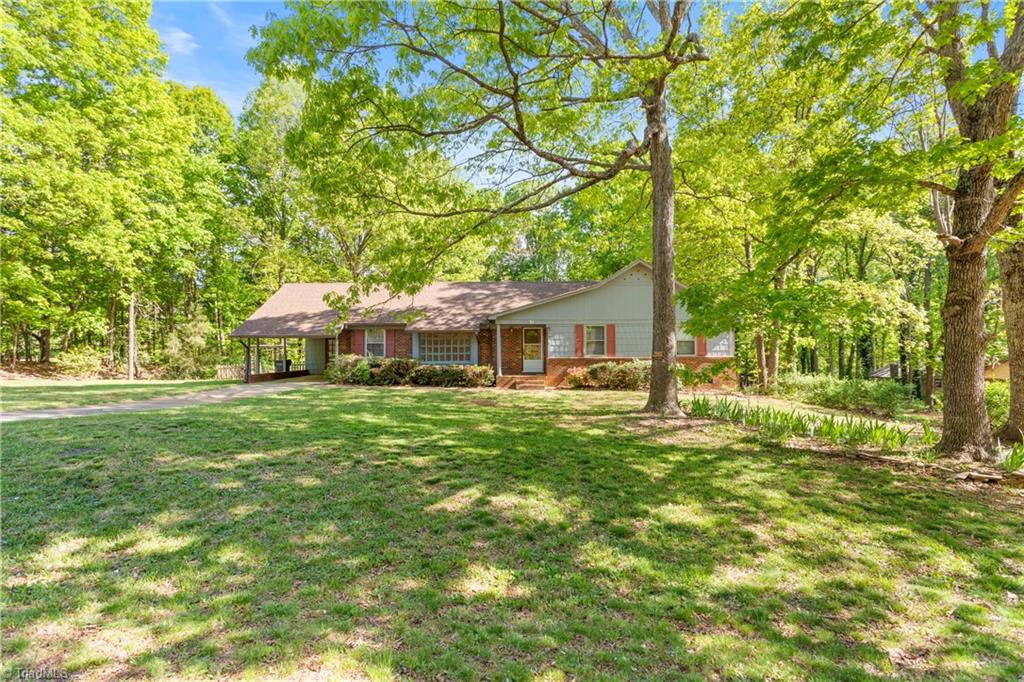 615 Shellhabour Boulevard Rural Hall, NC 27045 - Photo 3 of 40