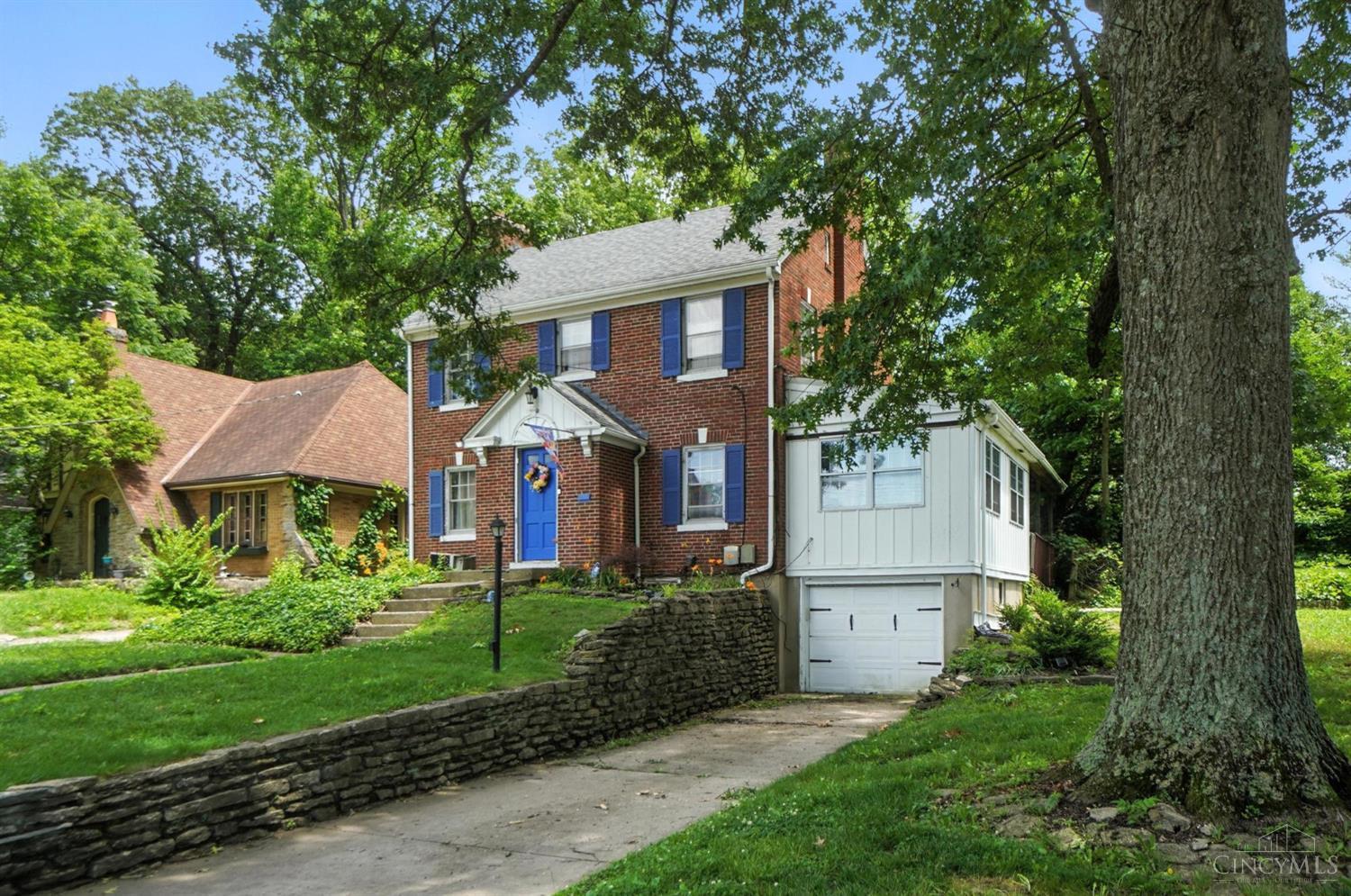 2235 West North Bend Road Cincinnati, OH 45239 - Photo 4 of 59