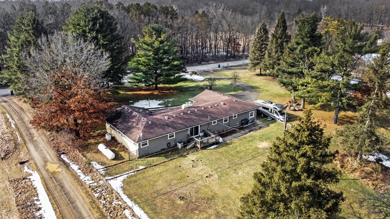 1575 Kellogg Road Brighton, MI 48114 - Photo 26 of 32