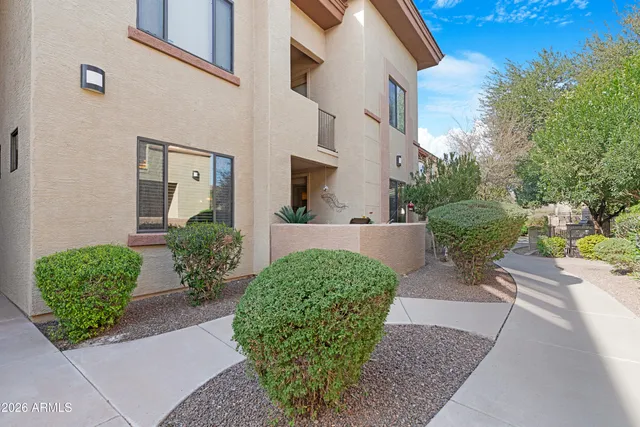 $300,000 | 3330 South Gilbert Road, Unit 1028, Chandler, AZ 85286