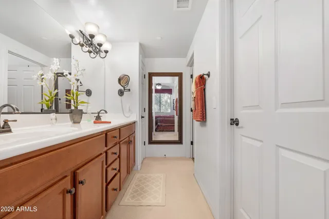 $300,000 | 3330 South Gilbert Road, Unit 1028, Chandler, AZ 85286