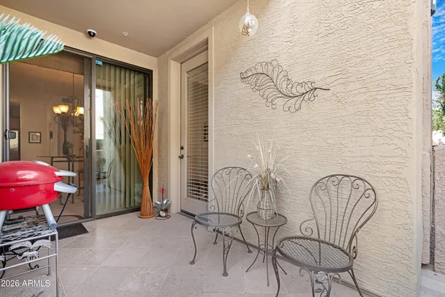 $300,000 | 3330 South Gilbert Road, Unit 1028, Chandler, AZ 85286