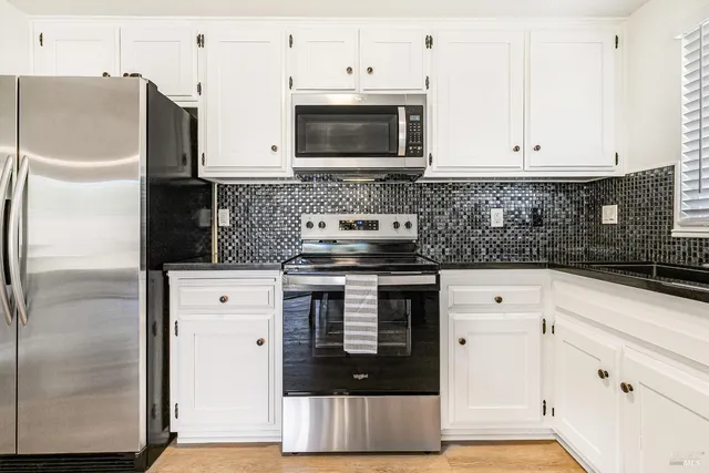 $549,000 | 199 White Oak Drive, Santa Rosa, CA 95409