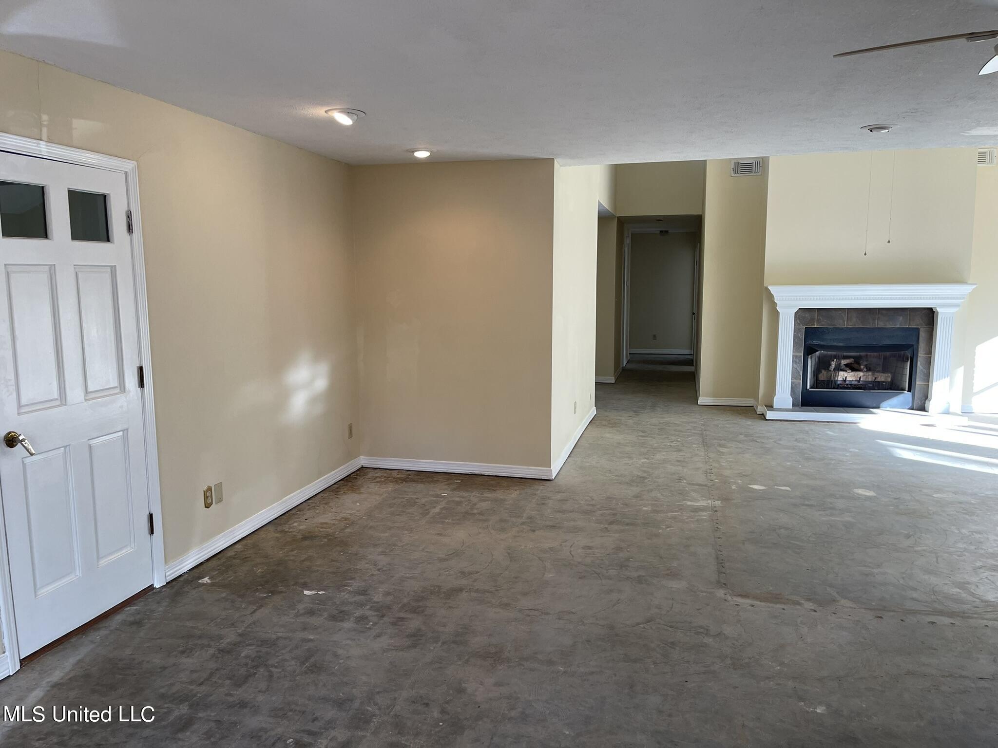 384 Ponta Hills Road Meridian, MS 39305 - Photo 5 of 18 IMG_0288 - Copy