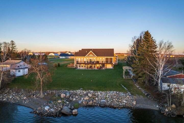 135 Green Point Road, Unit 424 Madawaska, ME 04773 - Photo 5 of 7 20221102183159126053000000-o