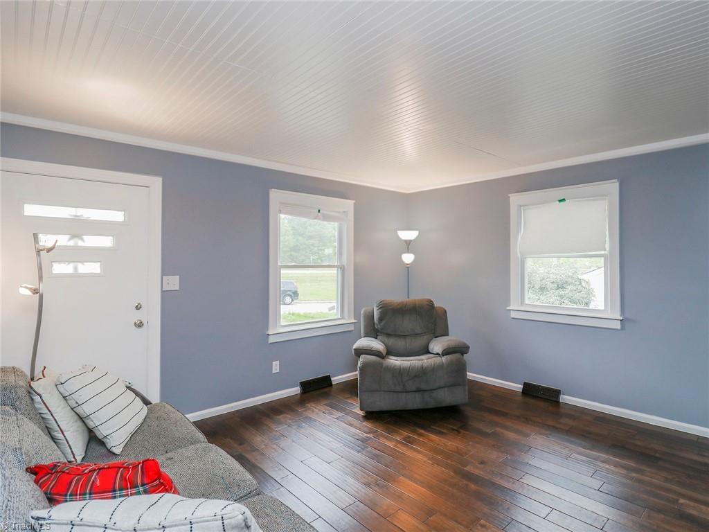 108 Sunview Avenue High Point, NC 27265 - Photo 3 of 19
