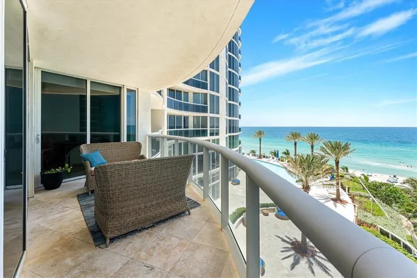 $6,500 | 17201 Collins Avenue, Unit 805, Sunny Isles Beach, FL 33160