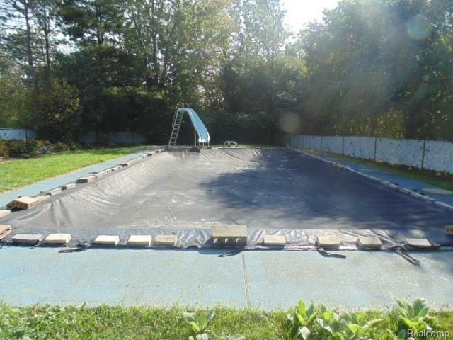 1082 Alter Road Bloomfield Hills, MI 48304 - Photo 27 of 28 DSC04740.JPG