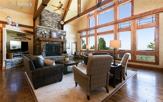 121 Homestead Road Divide, CO 80814 - Photo 4 of 37 Living Room