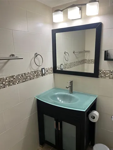 $2,650 | 2501 South Ocean Drive, Unit 1112, Hollywood, FL 33019