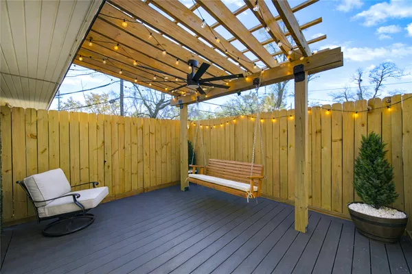 $2,250 | 3201 Westridge Street, Unit A, Houston, TX 77025