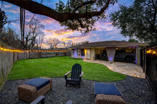 $2,250 | 3201 Westridge Street, Unit A, Houston, TX 77025