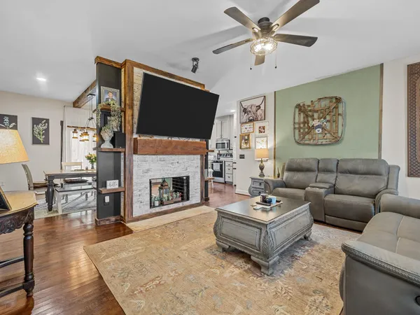 $749,900 | 620 Hobbysville Road, Roebuck, SC 29376