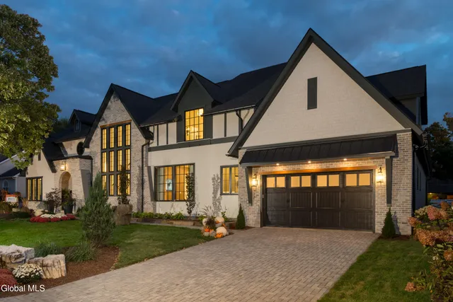 $3,986,000 | 4 Autumn Lane, Saratoga Springs, NY 12866