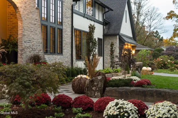 $3,986,000 | 4 Autumn Lane, Saratoga Springs, NY 12866