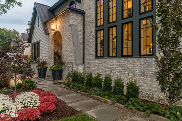 $3,986,000 | 4 Autumn Lane, Saratoga Springs, NY 12866