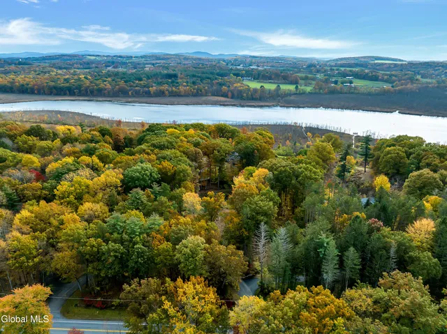 $3,986,000 | 4 Autumn Lane, Saratoga Springs, NY 12866