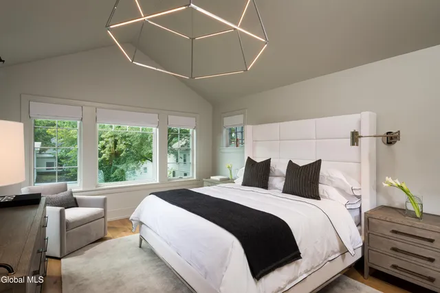 $3,986,000 | 4 Autumn Lane, Saratoga Springs, NY 12866