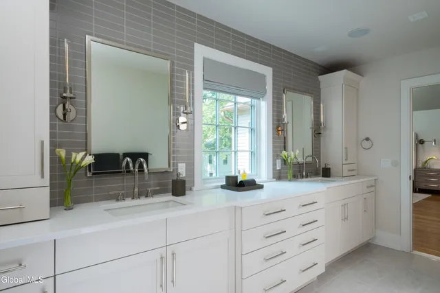 $3,986,000 | 4 Autumn Lane, Saratoga Springs, NY 12866