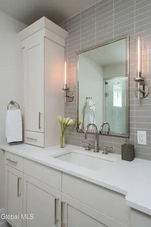 $3,986,000 | 4 Autumn Lane, Saratoga Springs, NY 12866