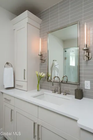 $3,986,000 | 4 Autumn Lane, Saratoga Springs, NY 12866