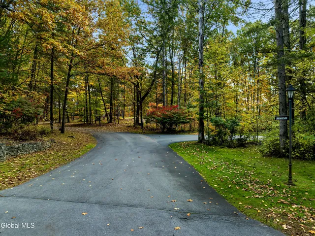 $3,986,000 | 4 Autumn Lane, Saratoga Springs, NY 12866