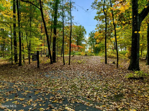 $3,986,000 | 4 Autumn Lane, Saratoga Springs, NY 12866