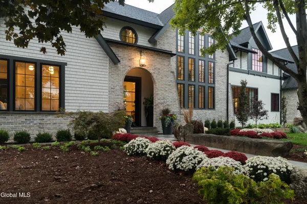 $3,986,000 | 4 Autumn Lane, Saratoga Springs, NY 12866