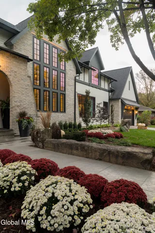 $3,986,000 | 4 Autumn Lane, Saratoga Springs, NY 12866