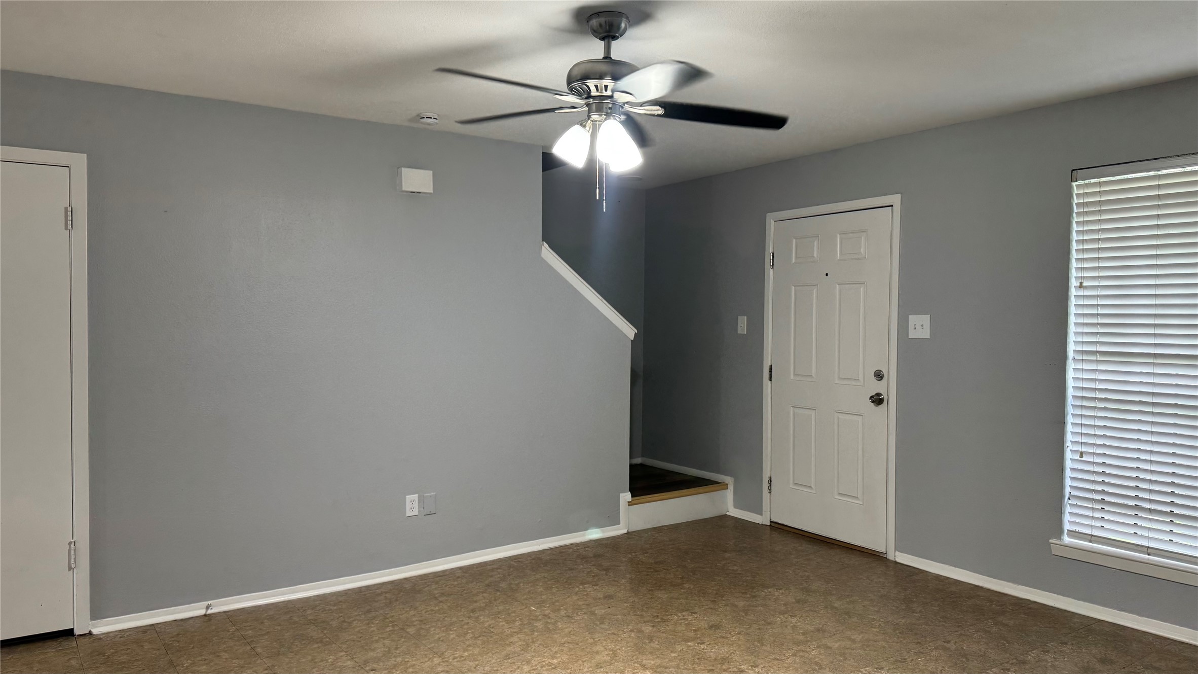 7925 Grove Ridge Drive Houston, TX 77061 - Photo 11 of 30